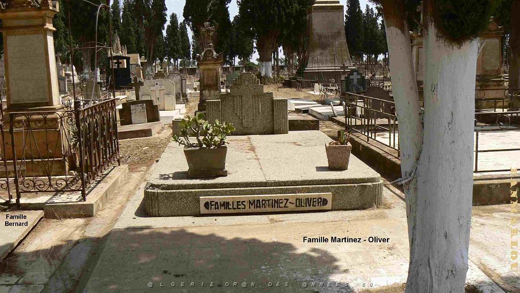 HAMMAM BOU HADJAR 2009 LE CIMETIERE   (55).jpg